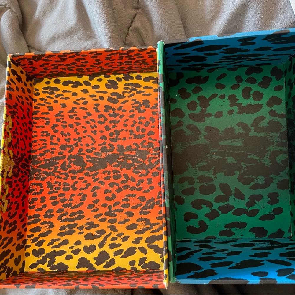 Versace for H&M Black and Gold Floral Women's braclet - Picture 6 of 9